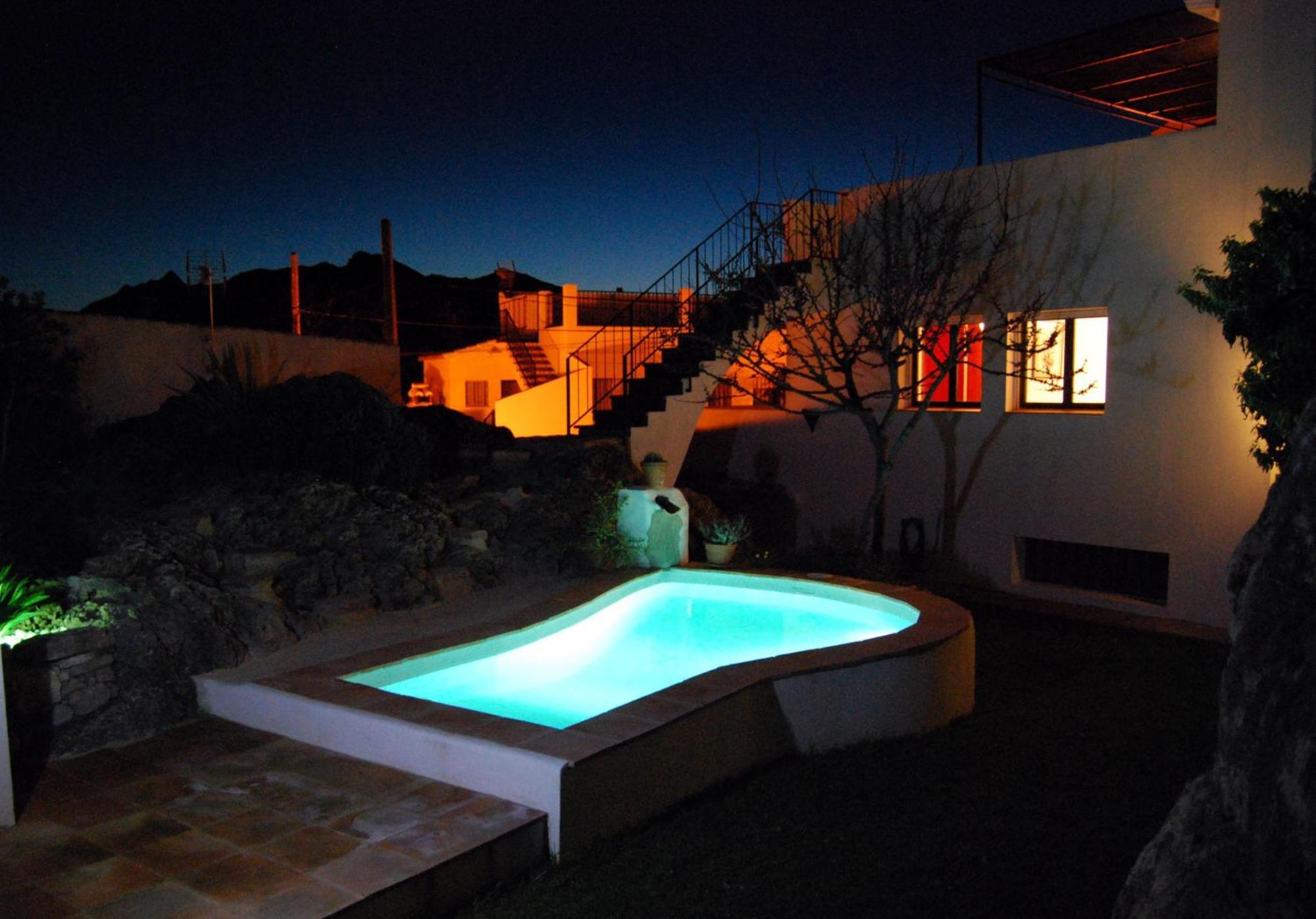 Villa La Roca - A Fusion Of Modern And Typical Andalucian Architecture Монтекорто Экстерьер фото